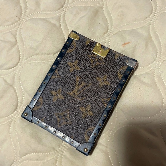 Louis Vuitton 8 plus phone case - Picture 1 of 2